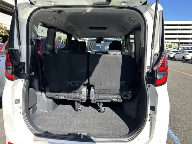 Toyota Noah X HYB 62000KM 2020