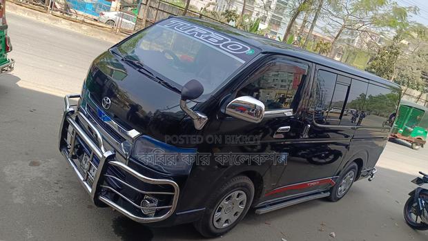 Toyota Hiace Super Gl 2012