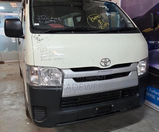 Toyota HiAce 2020 White