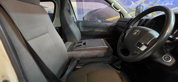 Toyota HiAce 2020 White