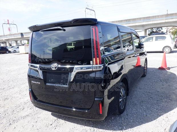 Toyota Esquire Non Hybrid Gi Black 2020