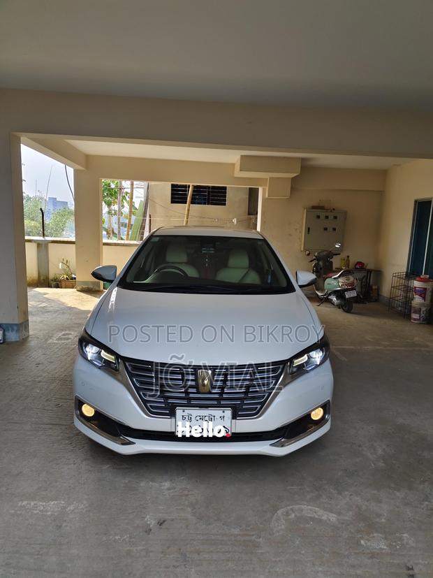 Toyota Premio 2016