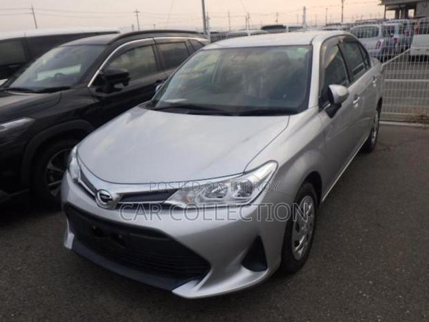 Toyota Axio Ex non hybrid Silver 2021