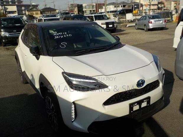 Toyota Yaris Cross Z Pearl & Black 2021