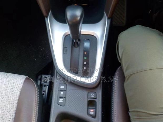 Toyota Yaris Cross Z Pearl & Black 2021
