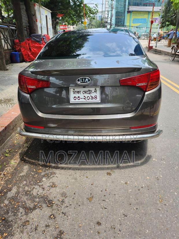 Kia Optima . 2011