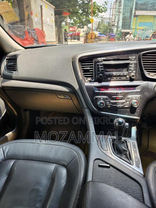 Kia Optima . 2011
