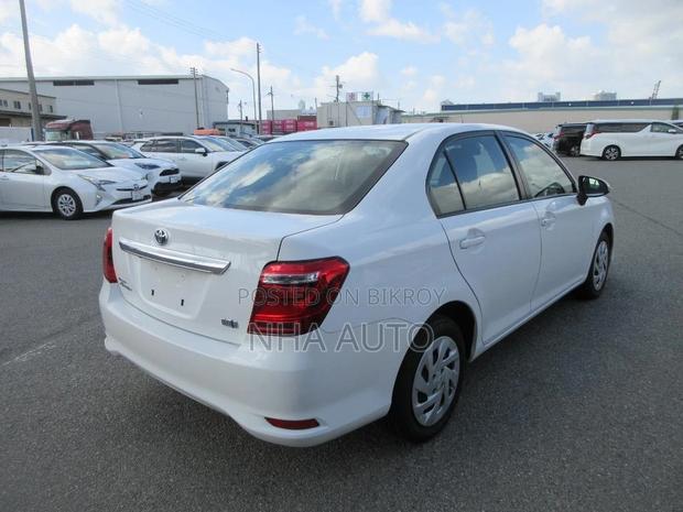 Toyota Axio EX HYBRID 2021