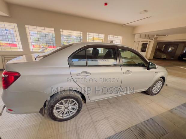 Toyota Axio 2016