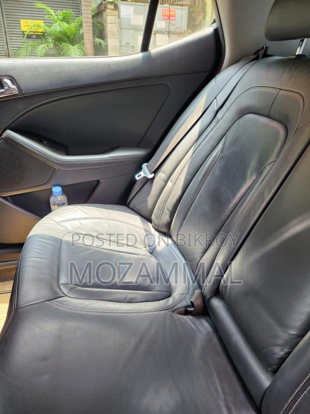 Kia Optima . 2011