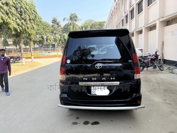 Toyota Noah x 2004