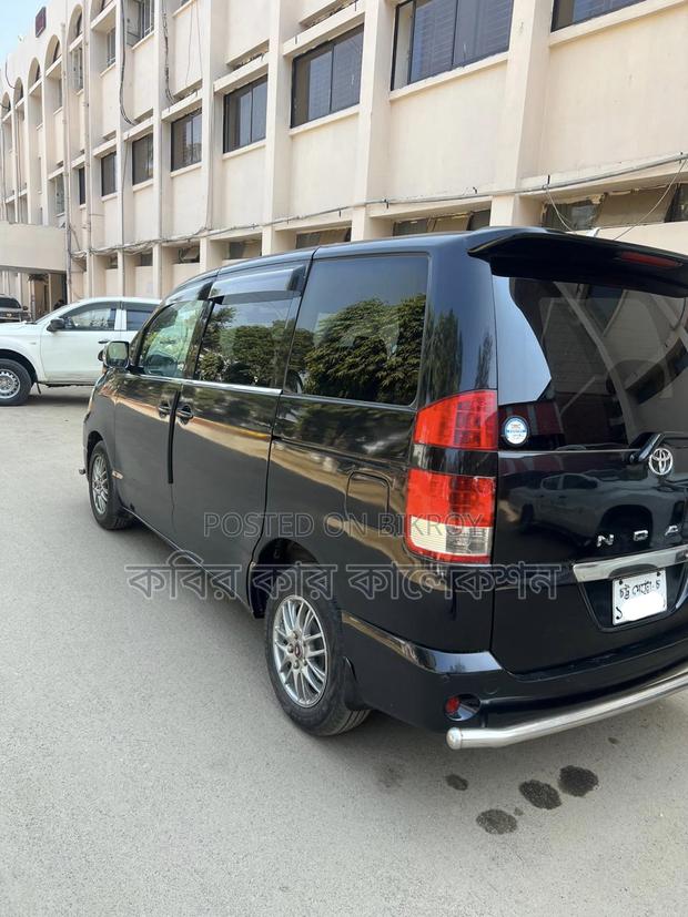 Toyota Noah x 2004