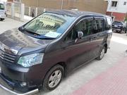 Toyota Noah key start 2010 for sale