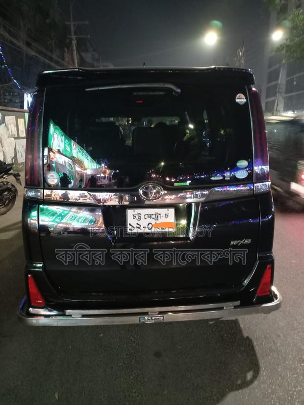 Toyota Noah wxb 2018