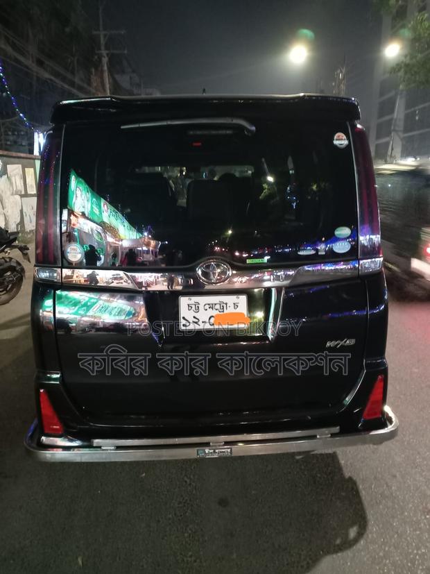 Toyota Noah wxb 2018