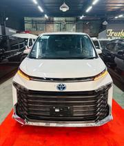 Toyota Voxy S-Z Auto foot step 2022 for sale