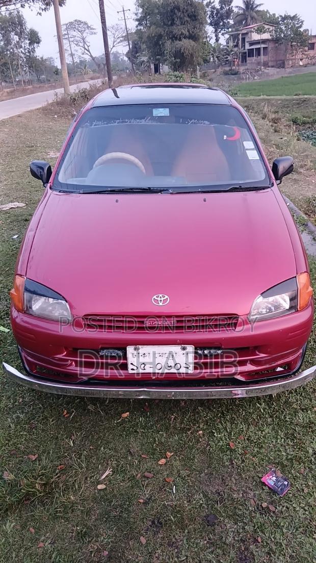 Toyota Starlet . 1996