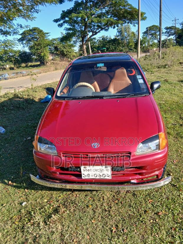 Toyota Starlet . 1996