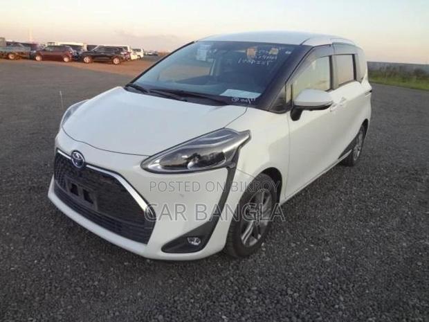 Toyota Sienta G CUERO 2020