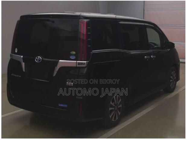 Toyota Esquire GI 2020