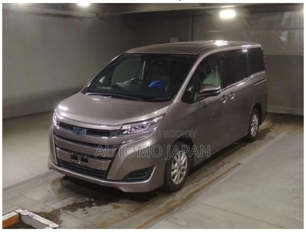 Toyota Noah X 2020