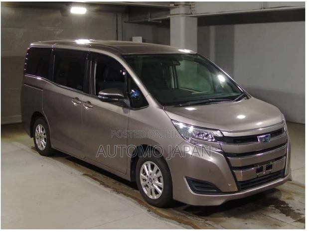 Toyota Noah X 2020