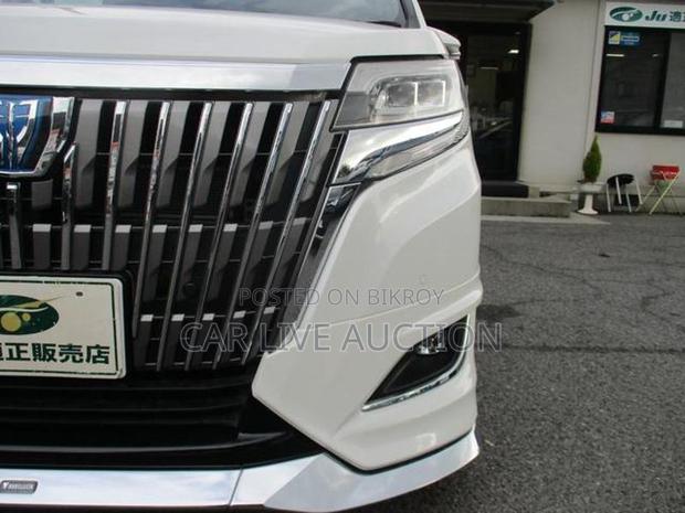 Toyota Esquire Hybrid GI pre-order 2021