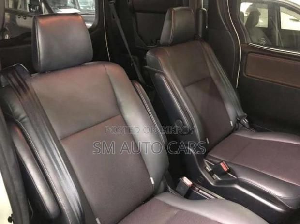 Toyota Esquire Hybrid Gi Pearl 2021
