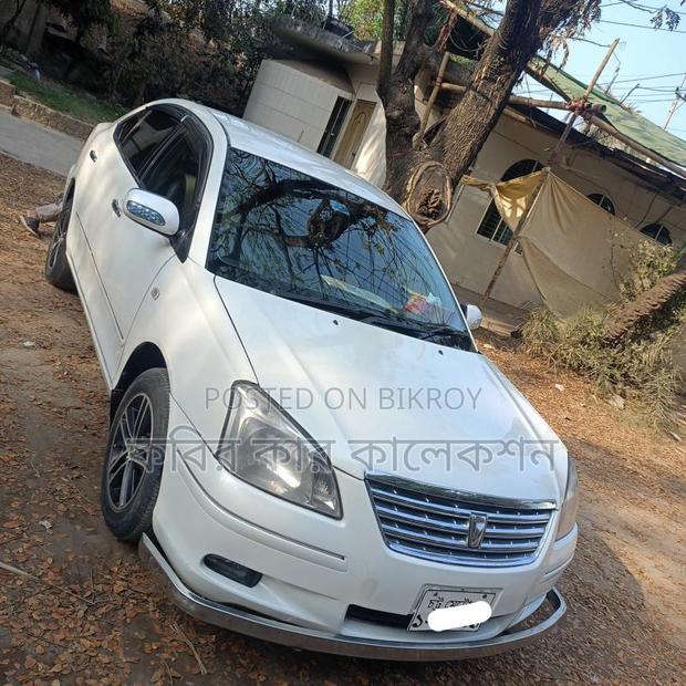 Toyota Premio white 2005