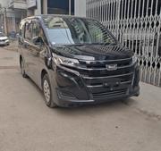 Toyota Noah NON HYBRID X PKG 2020 for sale