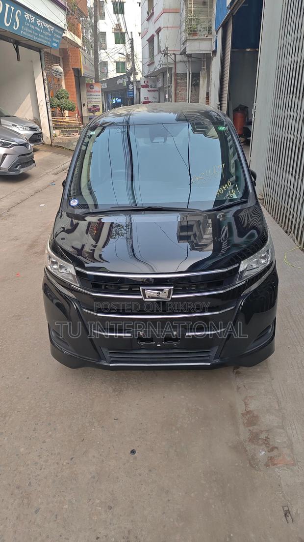 Toyota Noah NON HYBRID X PKG 2020