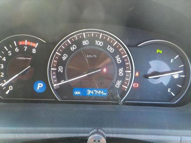 Toyota Esquire GI Premium 2021