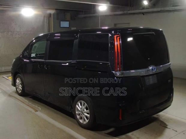 Toyota Noah X HYB 2 PWR DOOR 2021