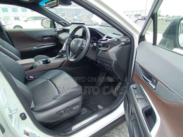 Toyota Harrier Non Hybrid Z Pearl 2021