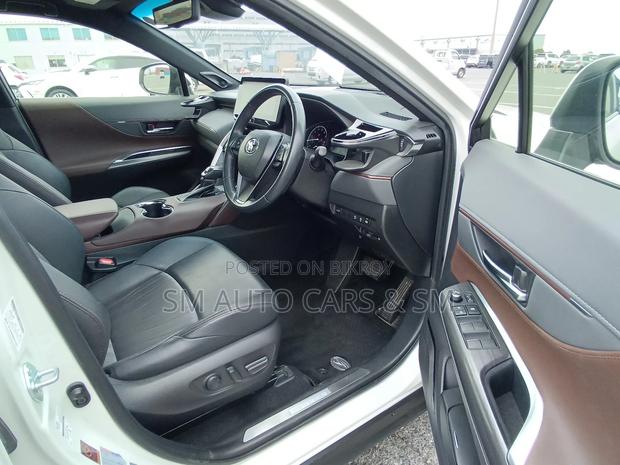 Toyota Harrier Non Hybrid Z Pearl 2021