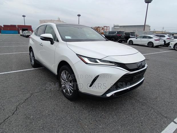 Toyota Harrier Non Hybrid Z Pearl 2021