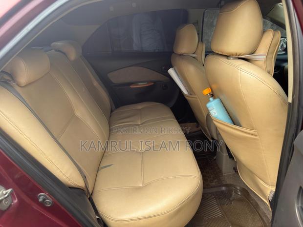 Toyota Belta . 2006