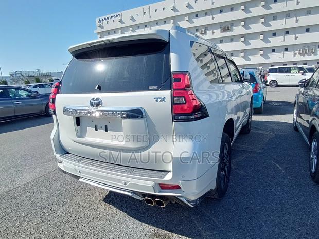 Toyota Prado TXL Pearl 5 Point 2022