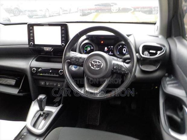 Toyota Yaris Cross G Hybrid Golden 2021