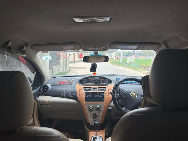 Toyota Yaris . 2006