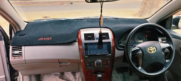 Toyota Axio . 2009