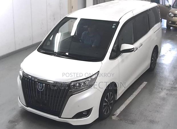 Toyota Esquire 2020