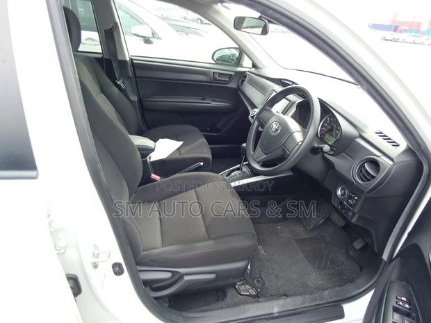 Toyota Fielder Non Hybrid EX White 2020