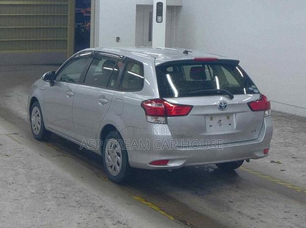 Toyota Fielder Ex Hybrid Silver2020 2020