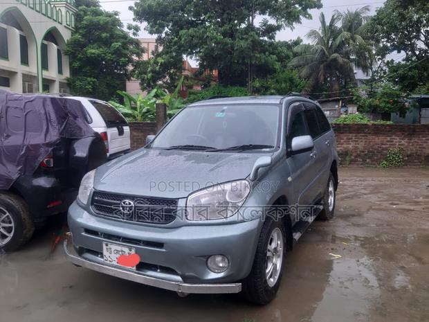 Toyota RAV4 gray 2004