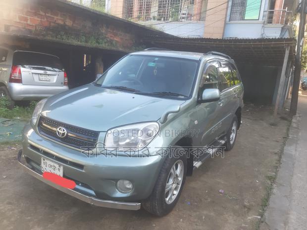 Toyota RAV4 gray 2004