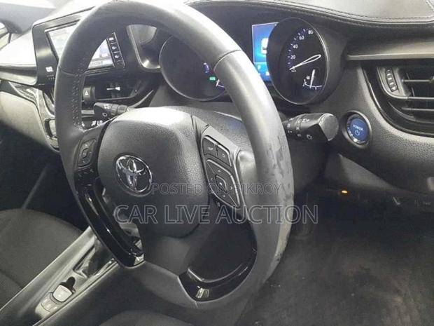 Toyota C-HR Hybrid S 2021