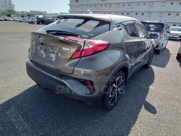Toyota C-HR S Brown 4 Camera 2020