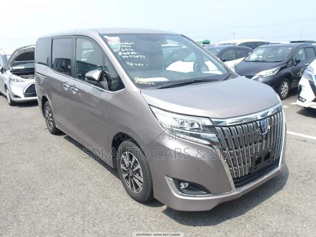 Toyota Esquire Hybrid Gi Brown 2020