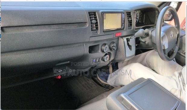 Toyota Hiace GL Black Dual AC 2021